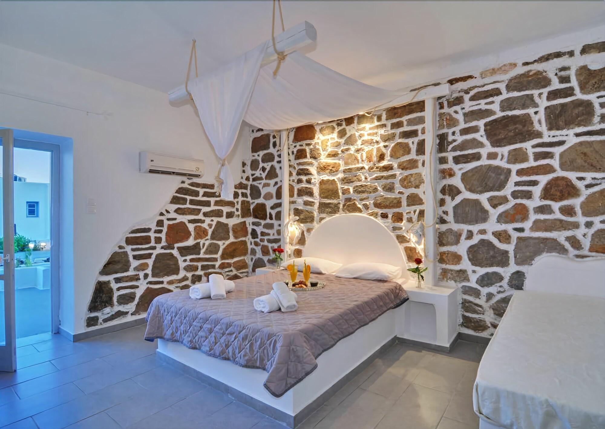 Hotel Adamas المظهر الخارجي الصورة