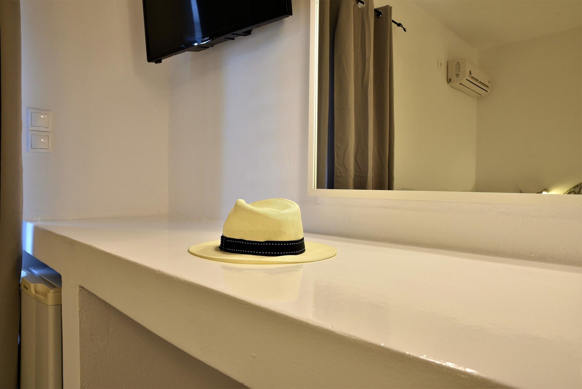 Hotel Adamas المظهر الخارجي الصورة