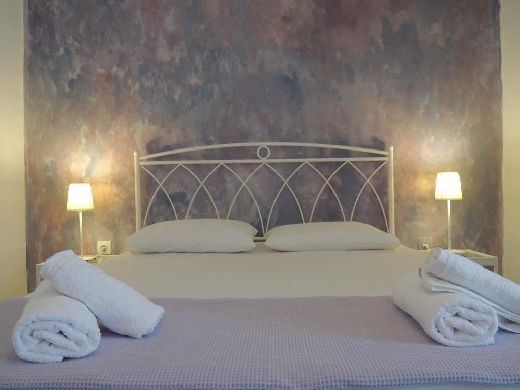 Hotel Adamas المظهر الخارجي الصورة